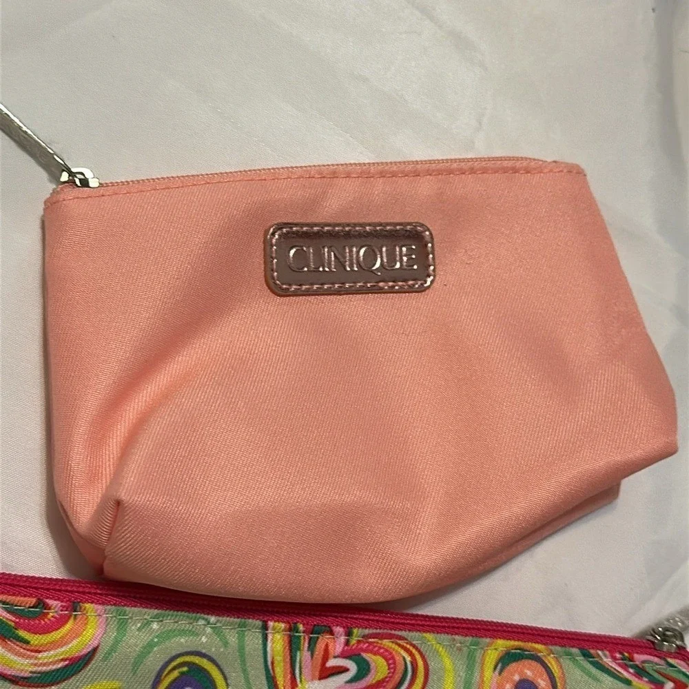 Clinique Makeup Bag Set 2 Piece Peach Pink Solid and Multi Color Heart Pattern
